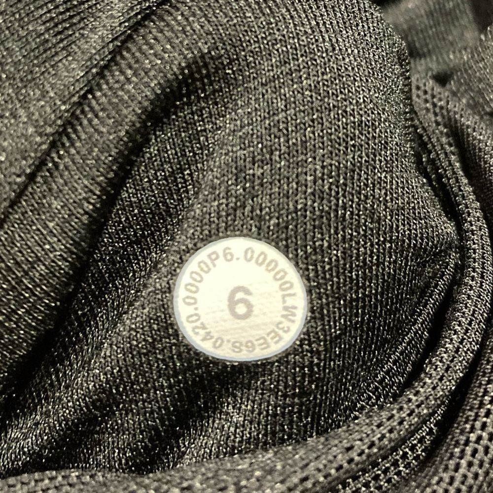 Lululemon Grey Black Camo Run Briskly 1/2 Zip Size 6 - Picture 13 of 13